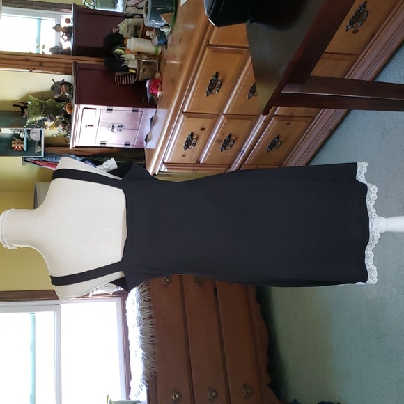 SHEIN SIZE XL BLACK AND LACE DRESS - Picture 4 of 7